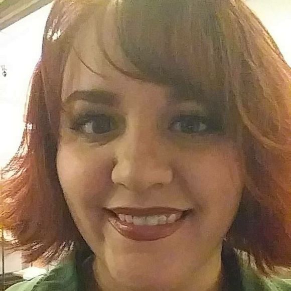 Meet your Posher, Stephanie - Picture 1 of 1